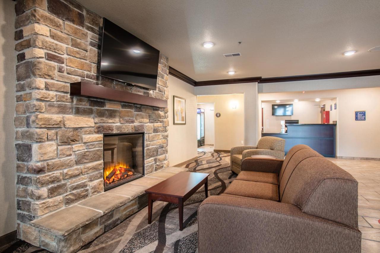 Cobblestone Inn & Suites - Pine Bluffs Esterno foto