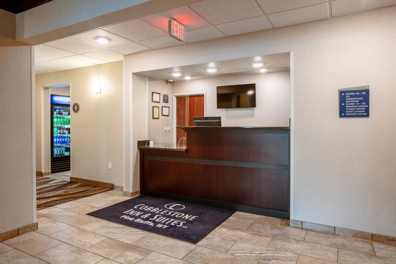 Cobblestone Inn & Suites - Pine Bluffs Esterno foto